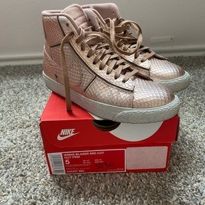 Beautiful Nike Blazer mid cut premium sneakers